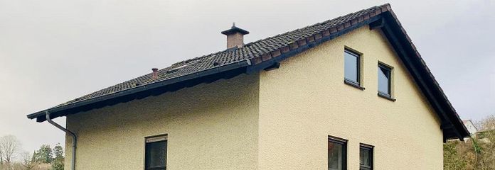 Groot een- tot tweegeneratiehuis met balkon, terras en garage