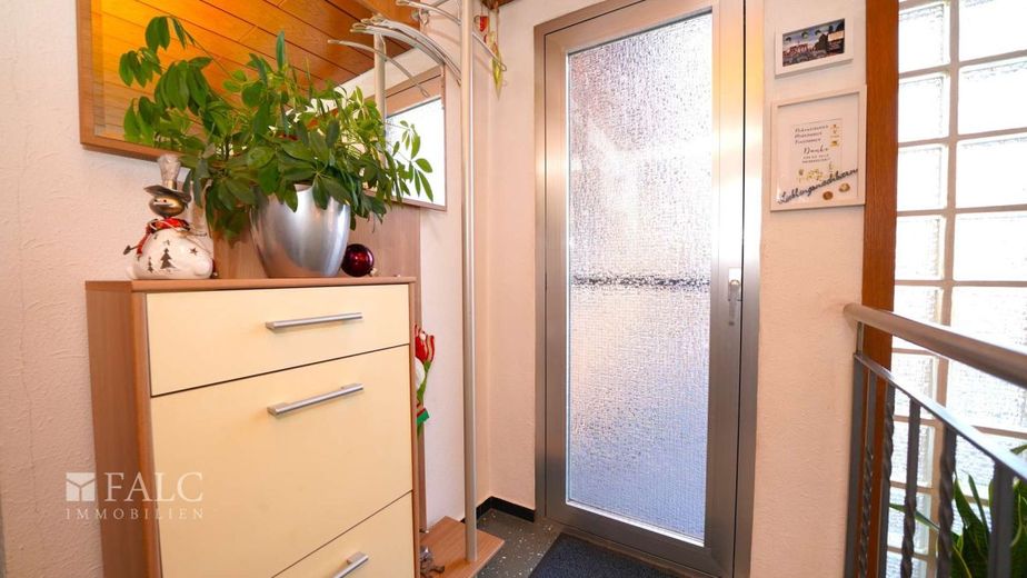 Mit Charme, Scheune und XXL - Bauplatz - FALC Immobilien Heilbronn – Breit und hell