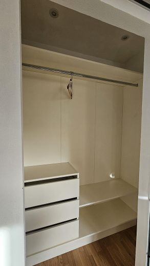 Traum-3-Zimmer-Wohnung: Komplett renoviert, schreinergefertigte Einbaumöbel & U3 vor der Haustür! – Foto 12