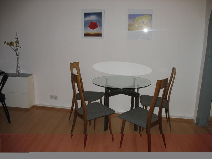 Appartamento di 2 locali parzialmente arredato, ca. 60 m² al piano terra con cucina soggiorno e spazio esterno – Wohnbereich
