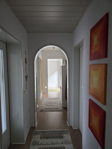Einfamilienhaus in traumhafter Lage mit Panoramablick auf Bodensee und Schweizer Berglandschaft – Flur UG