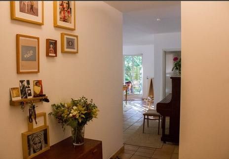Wohnerlebnis am Jenischpark: traumhafte Erdgeschoßwohnung mit eigenem Garten von Privat – Diele