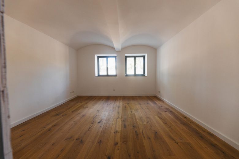 Praxis- oder Gewerbeimmobilie 49m² in Buckau – frisch-sanierter Erstbezug – Zimmer 1