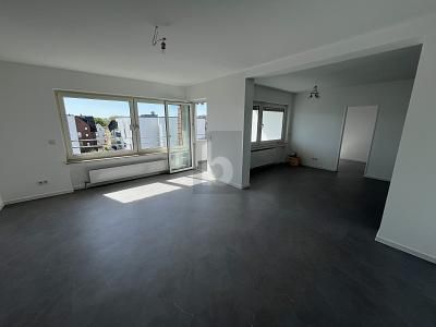 COMPLETAMENTE RISTRUTTURATO CON MOLTA LUCE E VISTA LONTANA – 1777113424_94e358.jpg