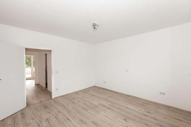 Luminoso appartamento di 4 locali in Lessingplatz – Schlafzimmer