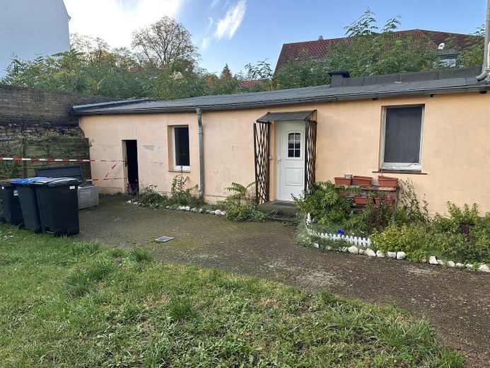 Anbau mit Fahrradschuppen