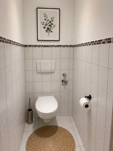 Schöne 4,5 Zimmer Wohnung mit Balkon in Krauchenwies/Ablach zu vermieten! (6) (ID-130) – WC