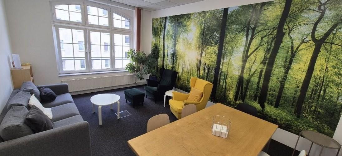 Urban. Ruhig. Zentral. – Bürofläche nahe Alex zur Miete – 010 Besprechungsraum