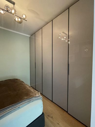 Großer Schlafz. Schrank