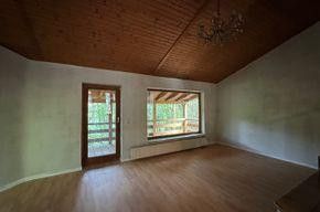 Lohmar-Rösrath-Einfamilienhaus für Individualisten Wald bis ans Haus, bezugsfrei – Wohnzimmer 2