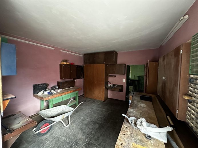 Espace de stockage et d’activité pour loisirs et usage professionnel – centre d’Aerzen – Werkstatt - Hauptbereich