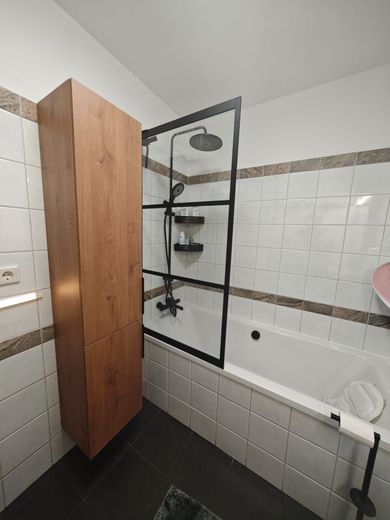 3-Zimmer-Wohnung mit TG und BKW in Korschenbroich Kleinenbroich – Großes Bad