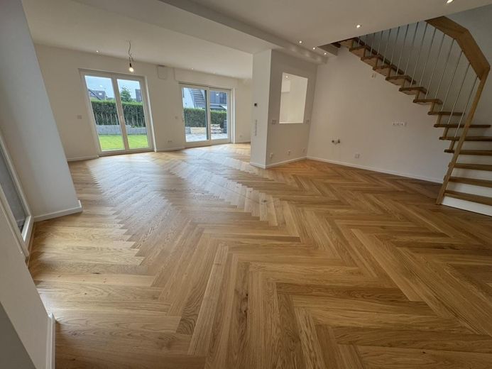 Erstbezug: Niedrigenergiehaus in Düsseldorf-Kalkum, provisionsfrei, Süd-West-Lage – Wohn- Ess- Küchenbereich SW