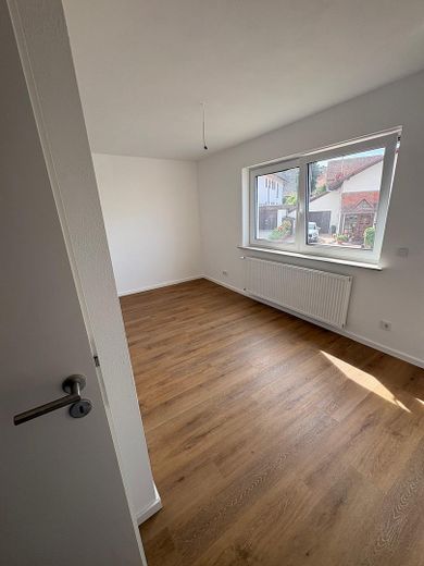 Appartement au rez-de-chaussée entièrement rénové – Kinderzimmer