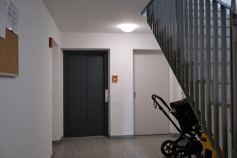 *PROVISIONSFREI* Hochwertige Erdgeschoss-Terrassenwohnung in Bestlage Maxhofstraße - Fürstenried – Treppenhaus Untergeschoss