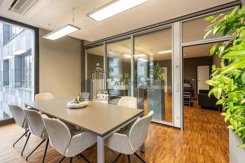 ATIK: Lichtdurchflutete Büroflächen in zentraler Lage - provisionsfrei – Innenansicht 2. OG