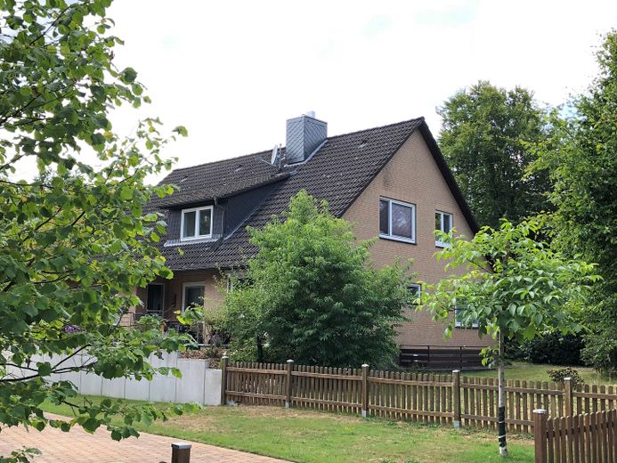 Seitenansicht vom Haus