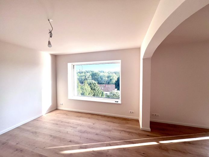 Erstbezug Möhringen: Stilvolle 3,5-Zi.-Etagenwohnung mit Kamin, Balkon & Garten – Esszimmer mit Sitzfenster