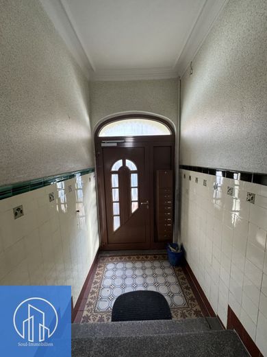 Schöne 3-Zimmer-Wohnung im Erdgeschoss - Nürnberg | EBK | 65 m² – Hauseingangsbereich 1.1