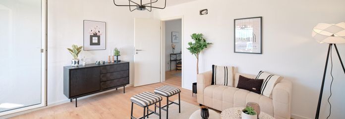 Rundum erneuert: 3-Zimmer-Wohnglück mit Tageslichtbad & Klima – Wohnzimmer