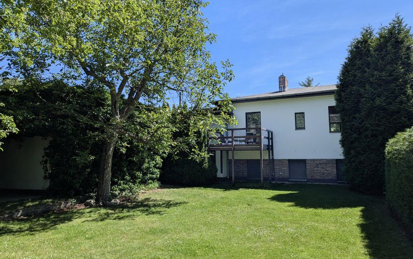 Provisionsfrei: Gepflegte DHH in Top-Lage Biesdorf – 160m² Gesamtfläche – Rückansicht 2026