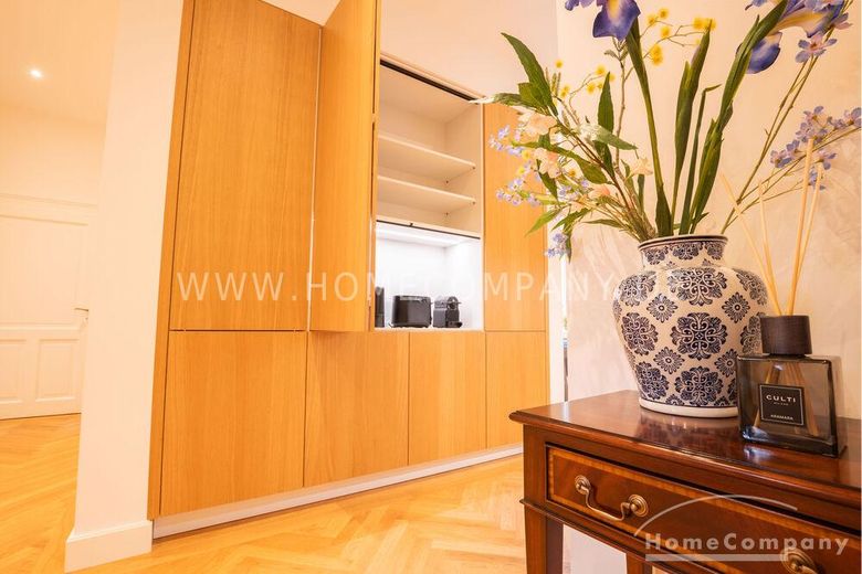 ***Klassische Eleganz in vollendeter Form – stilvoll sanierte Altbauwohnung mit Balkon in Bestlage Altbogenhausen – 3485b4a085ed9db6a79159ab2eeb6d19b297ff90.jpg