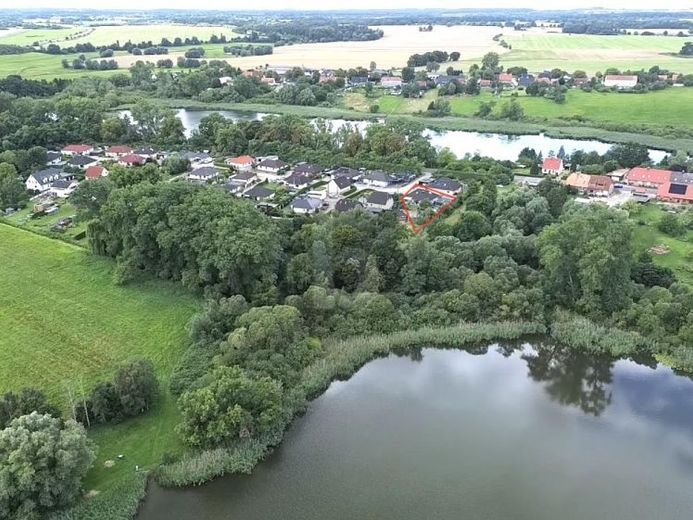 ZWISCHEN 2 SEEN - MODERNES EIGENHEIM IN SACKGASSE – फोटो 1