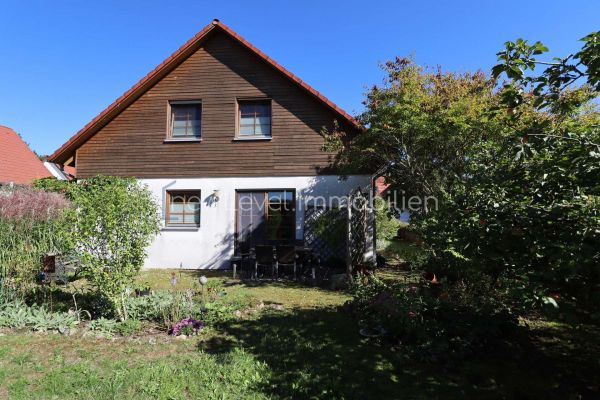 Ein liebevolles Zuhause mit Garten in ruhiger Lage in Laaber
