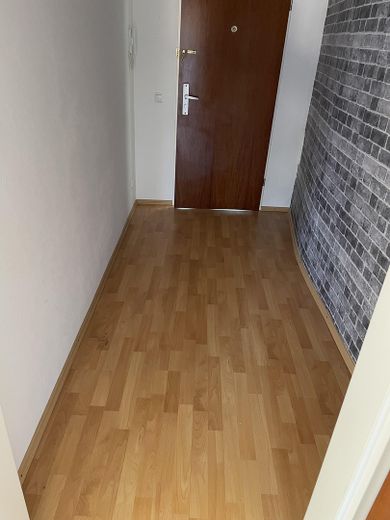 Apartamento de 2 habitaciones, aprox. 92 m², con balcón – Foto 2