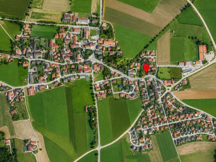 Projektgrundstück mit Entwicklungspotenzial in zentraler Wohnlage von Albaching – Foto 1