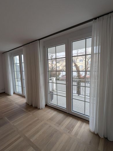 Exclusive 3-Zimmer-Etagenwohnung in Bestlage - Komfortabel, barrierefrei, Lift & ideal für Paare – Wohnzimmer 4
