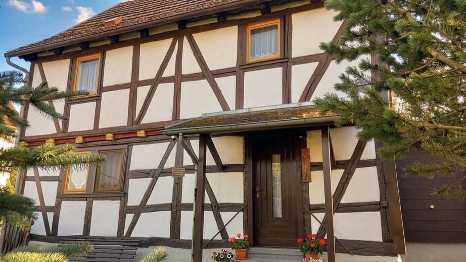 Gerstungen-OT, EFH + Nebengeb. – Foto 1
