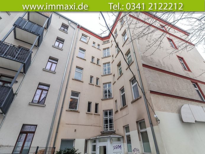 ANGER-CROTTENDORF + 3 ZIMMER + EINBAUKÜCHE + AB SOFORT FREI – Hausansicht-Rückseite