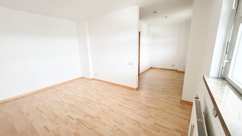 Vita assistita con terrazza sul tetto: vista panoramica sulla Stadtwald, pronta per essere abitata e senza provvigione – Schlafzimmer mit Ankleide