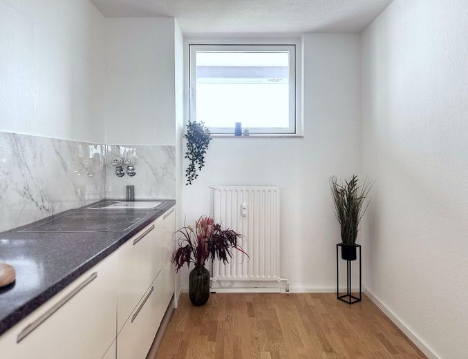 *ZONDER COURTAGE* Stijlvol gemoderniseerd 2-kamer appartement met droomuitzicht & groot zonnebalkon – Foto 25