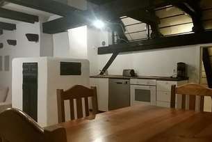 Schöne 3-Zimmer-Altbauwohnung in Aichtal - Einzug flexibel – Küche (Kachelofen)