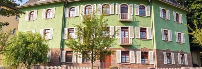 Sichere Rendite: Langfristig vermietete 3-Zimmer-Dachgeschosswohnung in Zwickau-Pölbitz