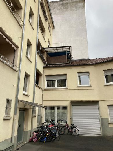 Geräumige 2 Zimmer Wohnung mit Balkon und Dachterrasse in Ludwigshafen Mitte – Foto 5