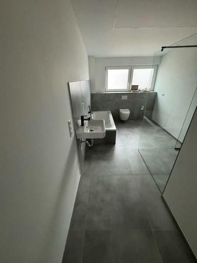 ETW - modernste Ausstattung - NEUBAU-hervorragende Lage - nachhaltige Bauweise - HIER Leben! – 26 Bad mit Wa Du WC Hygiene WM-Anschluß