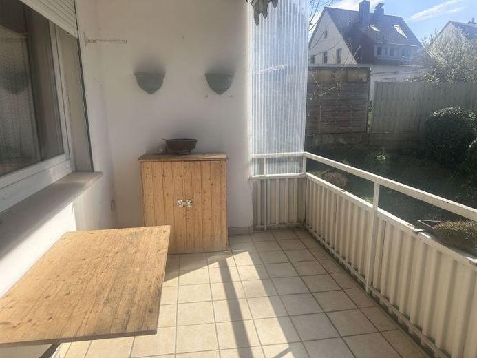 Hildesheim – Marienburger Höhe, mieszkanie 4-pokojowe z balkonem i garażem – Zdjęcie 1
