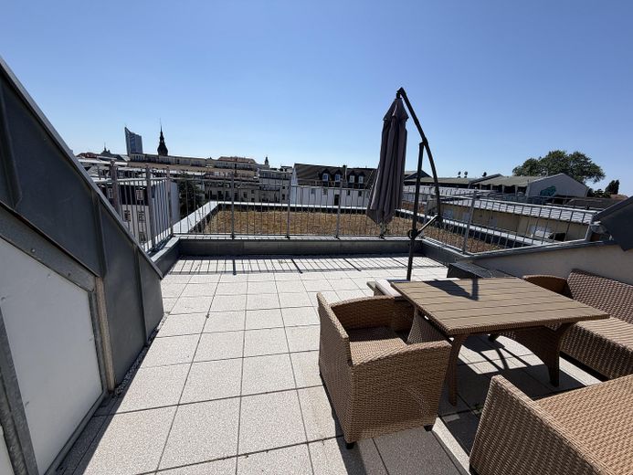 Leipzig’in çatıları üzerinde: Rosental/Zoo’da 25 m² güneşli çatı teraslı 2,5 odalı maisonette – Fotoğraf 1