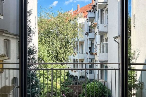 Charmant appartement en copropriété avec cheminée et balcon au 1er étage
