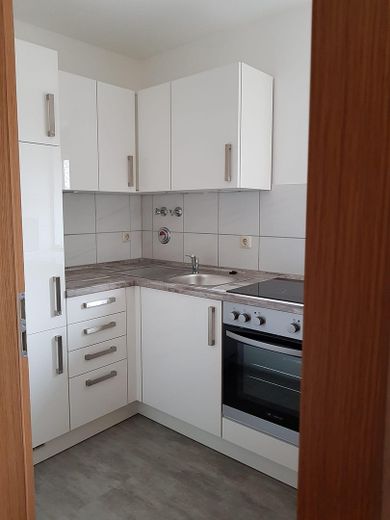 Senza provvigione: appartamento di 2 locali a Freising, balcone, garage sotterraneo, vasca da bagno, vicino al centro – Foto 2