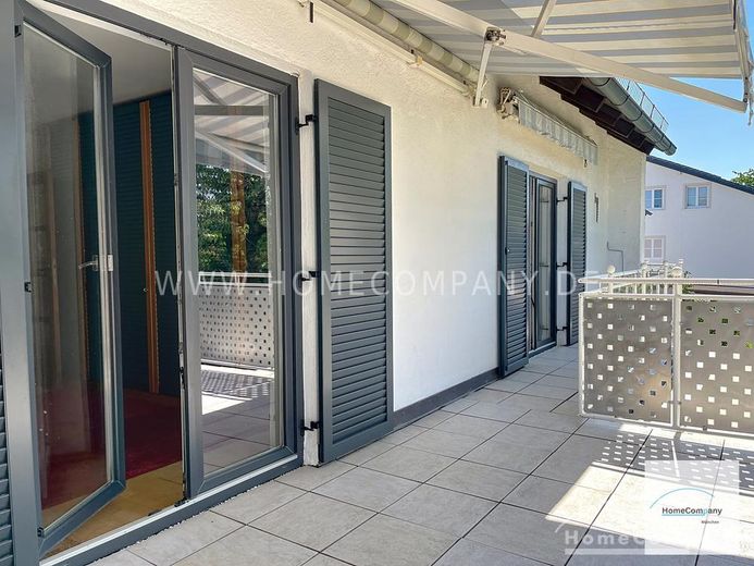 Appartement de 3 pièces lumineux et agréablement meublé avec terrasse sur le toit – 2dadd38353e4b74b18c83edf5bba77b5dfcc51fb.jpg