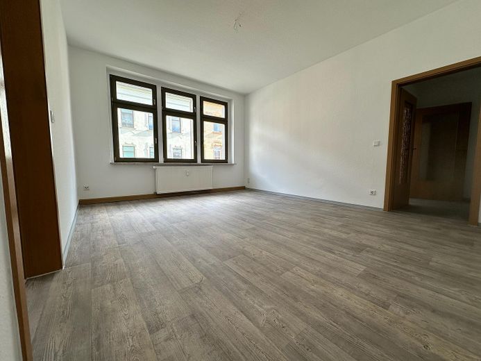Ihr neues Zuhause im Gründerzeithaus - helle 2-Raum-Wohnung in bester Meeraner Lage – Foto 5