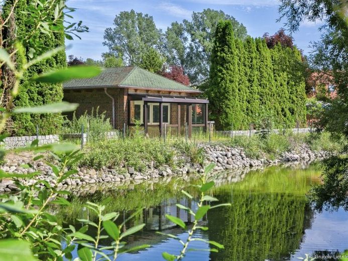Naturidylle mit Seegrundstück in Dalkendorf – Foto 1