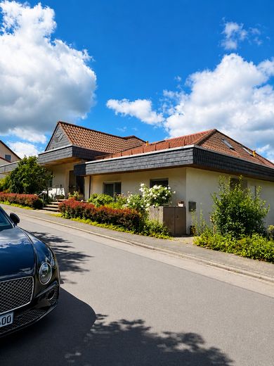 Provisionsfrei: Wohnen mit Weitblick – Einfamilienhaus mit Einliegerwohnung in Idstein-Heftrich – Ansicht 
