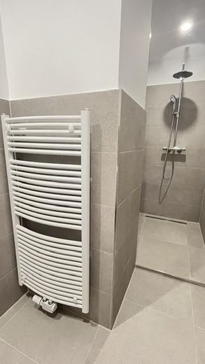 sanierte 3-Zimmerwohnung mit 2 Balkonen Nähe Wasserturm – Bad