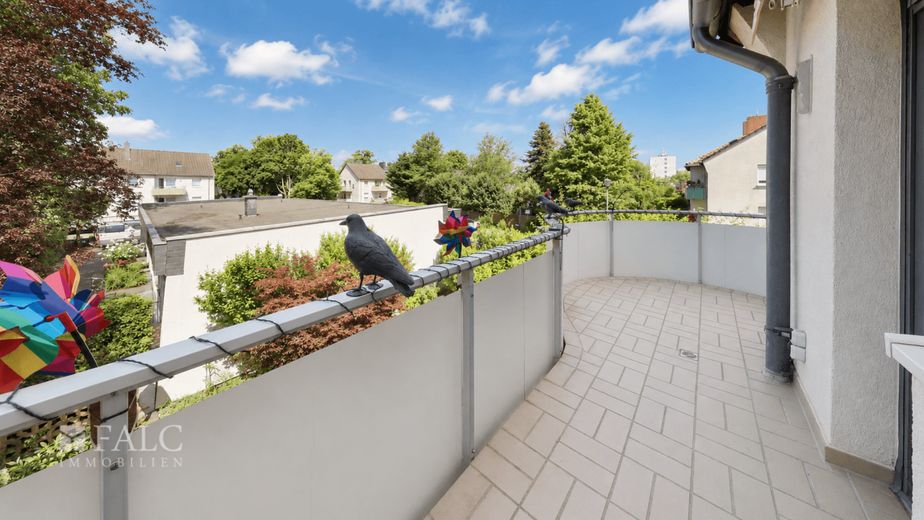Ihre kleine Wohlfühloase mit Balkon und traumhaftem Gartenanteil! – Balkon