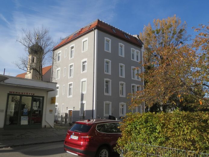 Laim nach Altbausanierung: Helle 1-Zimmer-Wohnung in kleinem kernsaniertem Wohnhaus – Фотографія 11